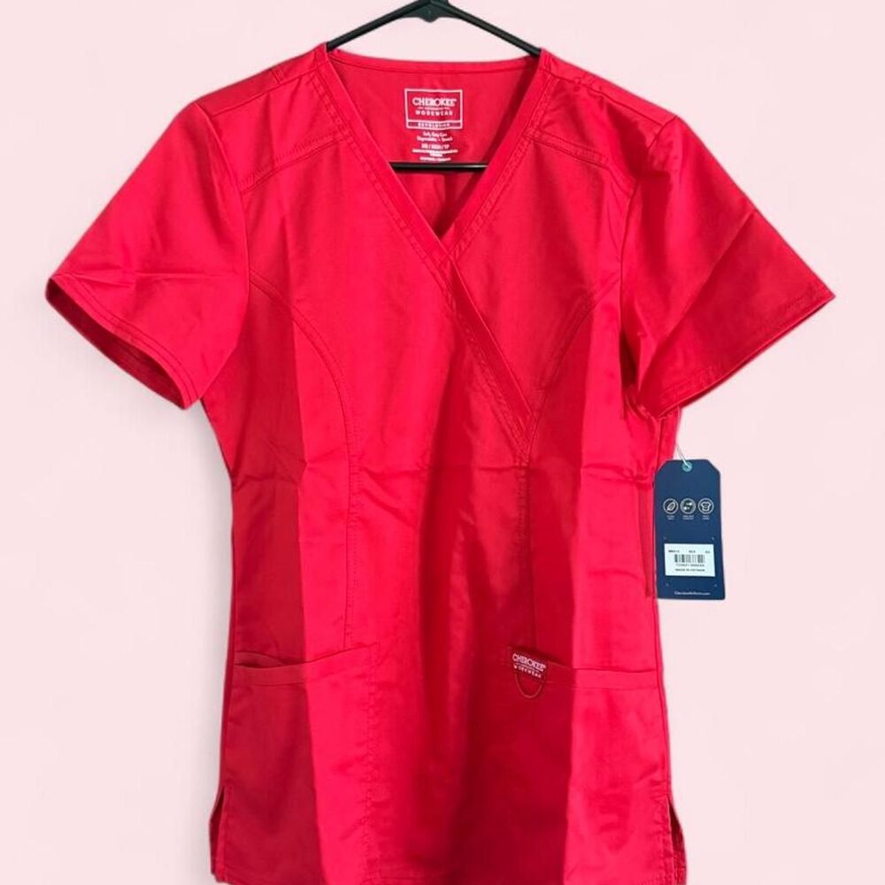 Women’s XS Cherokee Authentic Workwear Revolution Red Scrub Top